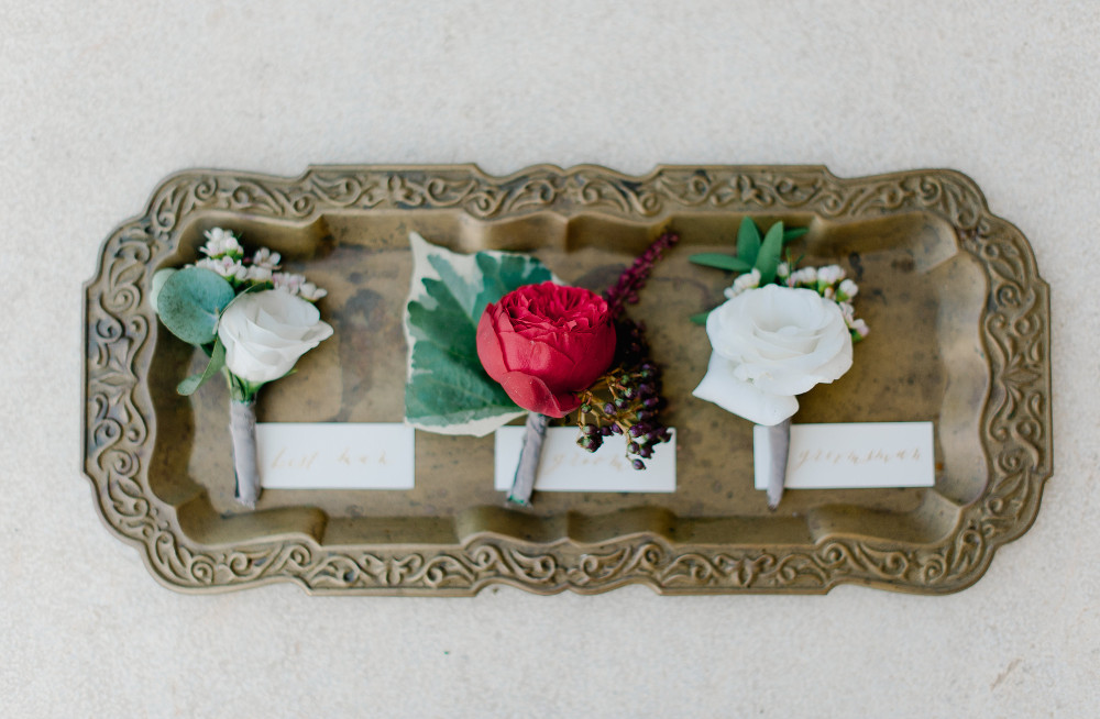Winter theme wedding boutonnieres in Greece