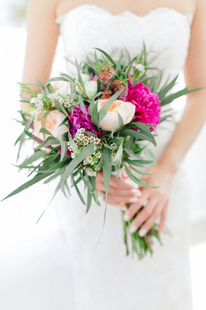Bridal boho bouquet in Mykonos by Redboxdays.gr