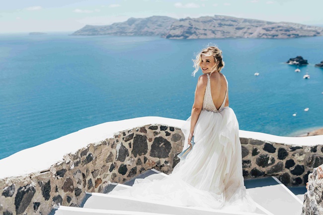 Summer wedding in Santorini