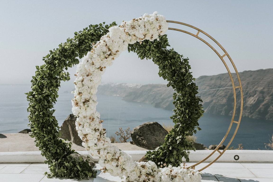 Redboxdays.gr wedding flowers in Santorini