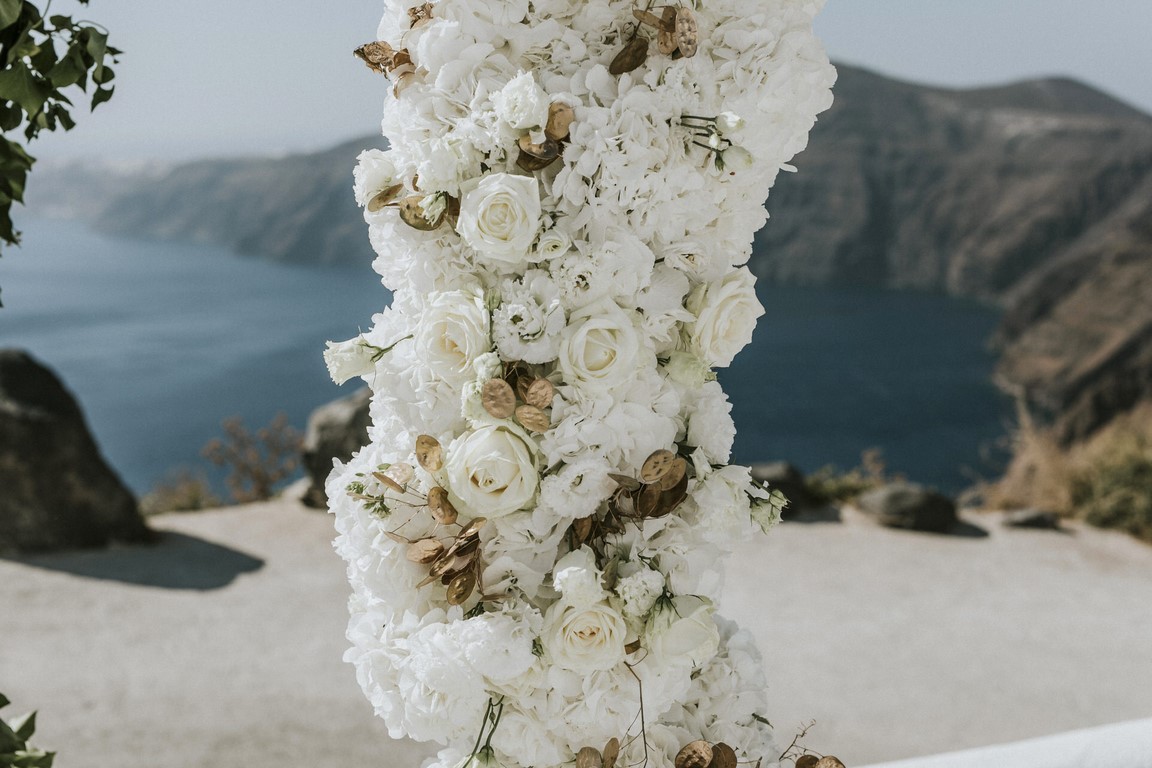 Florist in Santorini Greece